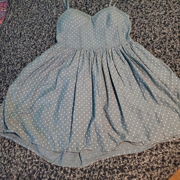 Dress - Picture 1 of 2